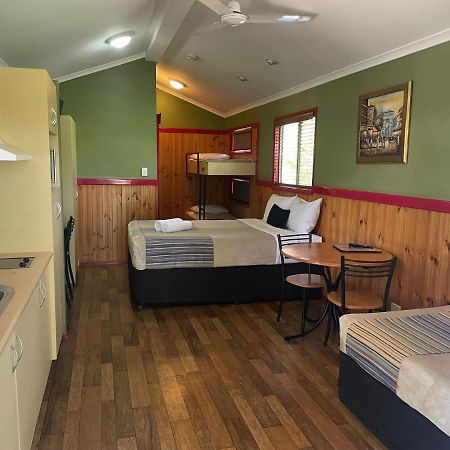 Big4 Aussie Outback Oasis Holiday Park Hotel Charters Towers Bagian luar foto